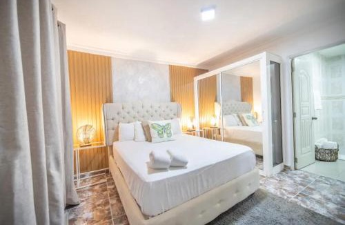 Villas Ana Maria House | Stylish 1r-1b Apt Near The Beach And Main Street