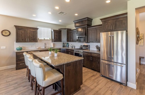 St. George House | Stylish 3BR Home Near Clubhouse