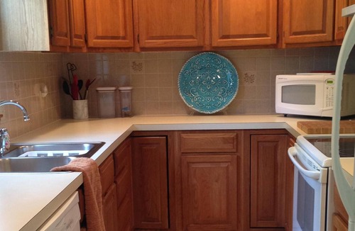 West Chatham Condo | Sunny, Clean & Spacious on Quiet Cul-de-Sac; Walk to Ridgevale Beach