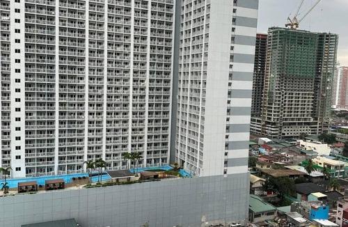 Barangay 76 Condo | The Happy Place