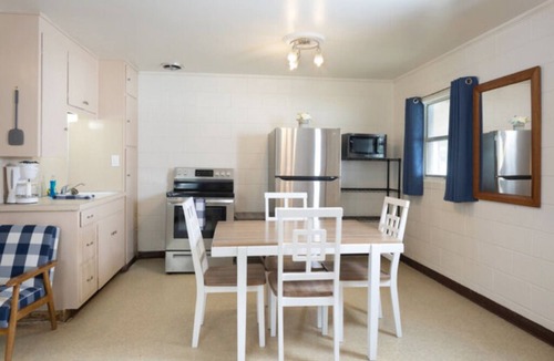 Tow Apartment | The Lakeside Studio 5