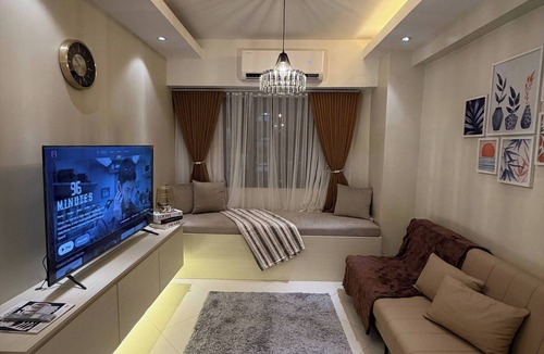 Bonifacio Global City Apartment | The Luxe Forbeswood BGC
