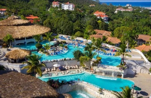 Los Brazos Resort | The Tropical Suites at Lifestyle Resorts