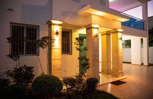 Santiago de los Caballeros House | THE WHITE HOUSE OF GURABO