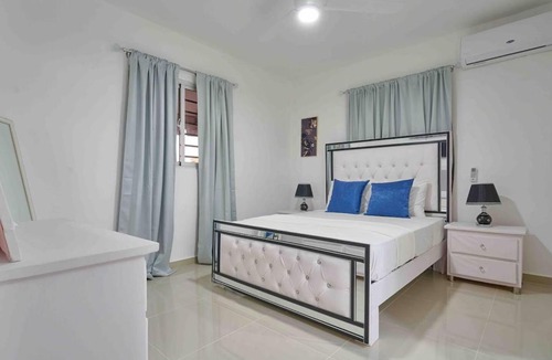 Residencial Alameda Oeste Apartment | Theblingspot Santo Domingo 2Brfamilywifi