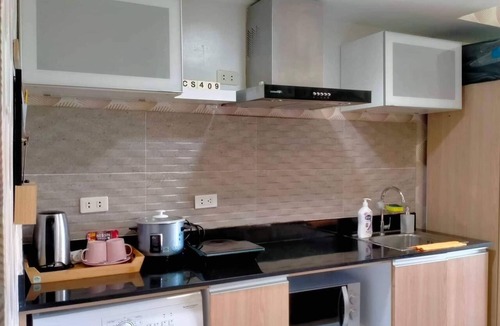 Tagaytay Condo | This modern condo is located in the middle of everything Tagaytay has to offer.
