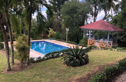 Sanchez Villa | Tropical Landhouse