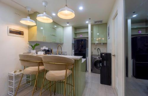 Bonifacio Global City Apartment | Uptown BGC Residences by ChiKat