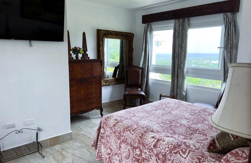 Cabrera Hotel | Villa #2 Luxury 3 Bedroom, 3 Bath at Casablanca