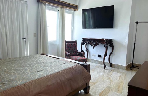 Cabrera Hotel | Villa #2 Luxury 3 Bedroom, 3 Bath at Casablanca