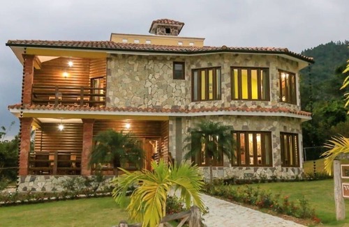Las Guazaras Villa | Villa Bosque Jarabacoa RD Rancho Las Guazaras DR