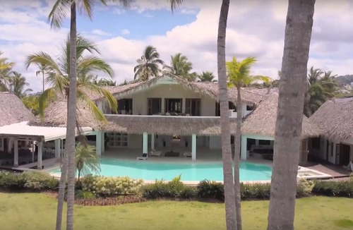 Las Terrenas Villa | Villa del Mar, Fully Staffed Luxury Beachfront Villa sleeps 28