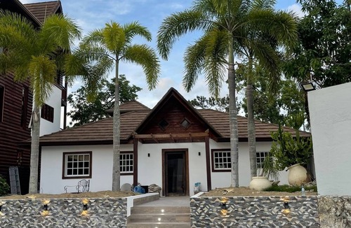 La Vega Province Villa | Villa frente a Alta Vista Restaurante