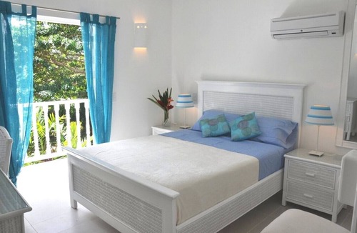 La Iglesia Villa | 'Villa Maracuja': Sharming colonial style villa with tropical garden