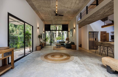 La Iglesia House | Villa Milagros - Starlink - Playa Popy- private pool - pets allowed