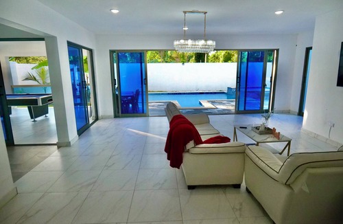 Santo Domingo Oeste Villa | Villa Pravda Guerra 4BR 6BDS 12PAX
