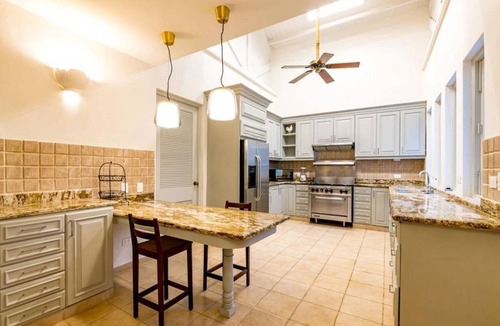 Las Palmas Villa | Villa with 6 bedrooms |Pool |Jacuzzi |Service included |Golf view