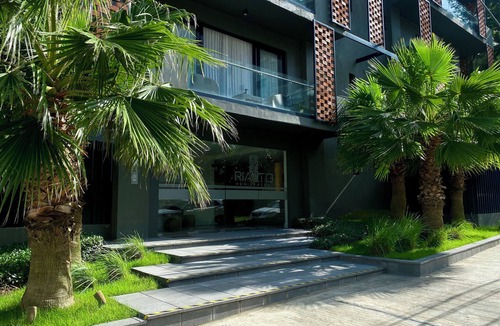 Santiago Province Apartment | Vintage luxury on the 9th floor of Rialto, downtown Santiago