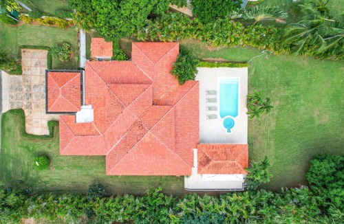 Vivero Villa | Vivero 24: Cozy villa w/pool, Jacuzzi, waiter and housekeeper