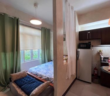 Pinagsama Apartment | Work Stay Suite with Garden Access near Venice Grand Canal and BGC