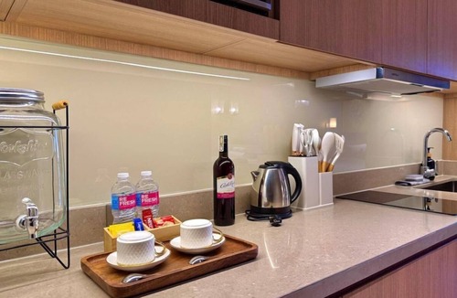 Makati Apartment | Xeltran Elegant Suite Rockwell View