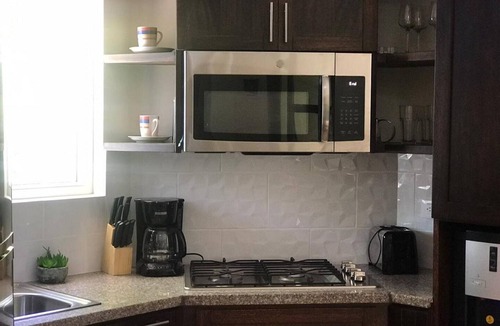 Urbanizacion Tavarez Villa | You, your buddy and 2 chicas in a guest-friendly villa with private pool/jacuzzi