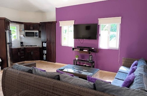 Urbanizacion Tavarez Villa | You, your buddy and 2 chicas in a guest-friendly villa with private pool/jacuzzi