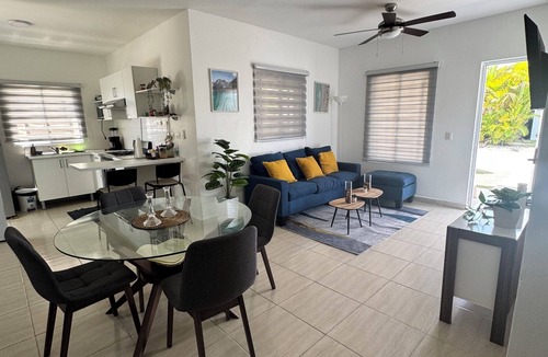 Veron House | Your Home Away from Home – Cozy 2-Bedroom in a Peaceful Setting