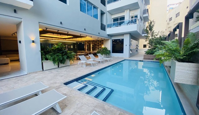 1 Br Naco/downtown/top Location/pool/gym
