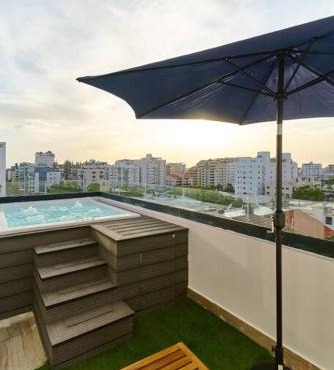 10ThFloor Penthouse With JACUZZi 6 Guest, Family Ambient