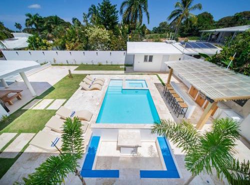 14 BR Getaway 2 mins from Sosua action
