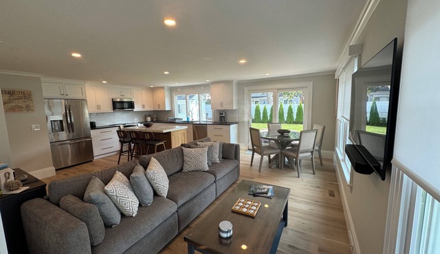 2024 New reconstruction in Seacoast Shores Community - walk to private beach in Falmouth