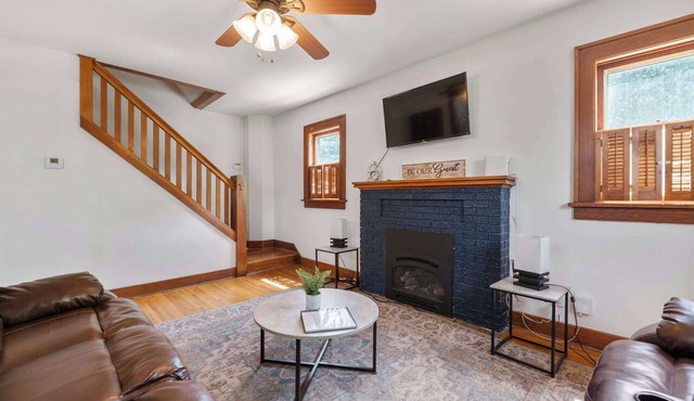 3 Bed 1.5 Bath Home in College Hill By Hospital in Wichita