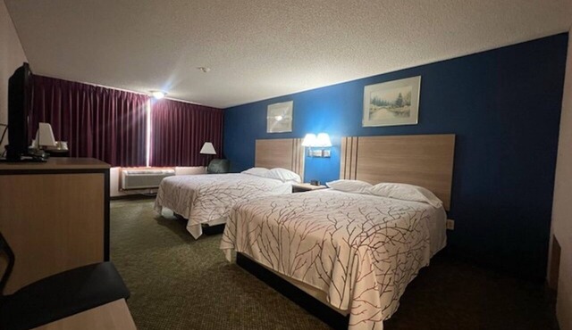 3 Comfortable Rooms w/Free Parking for Families on the Road | 2 Queen Bed in Marshall County