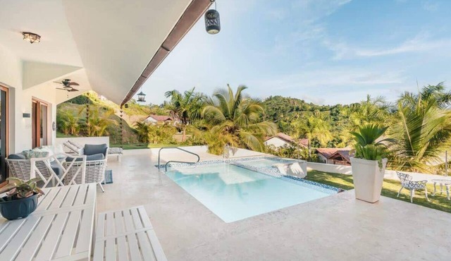 3BR villa | 10 guests | Amazing views and pool