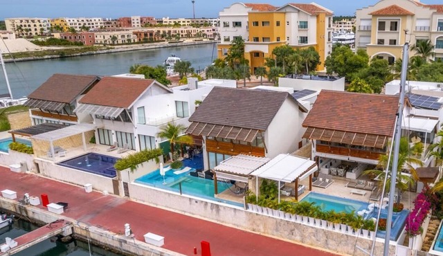 4-bedroom villa in marvelous CAP CANA Punta Cana with fitness room, AC