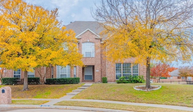 4BR/4BA Quiet Central Frisco Home - Near Star Center, UNT, Toyota Sta. + Hot Tub in Frisco