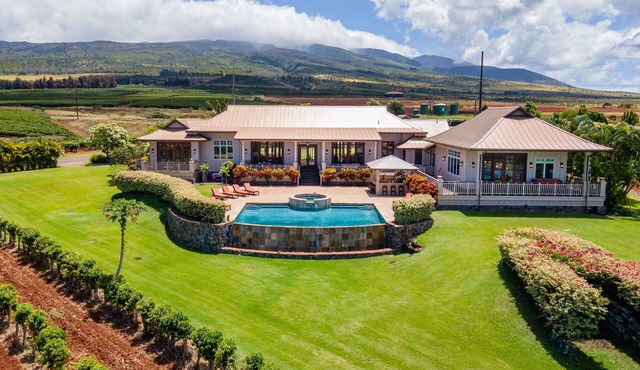 4BR Oceanview Estate | Infinity Pool + Pickleball Ct. in Lahaina