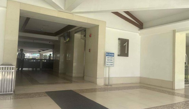 5 minutes walk from condo to SM Sucat