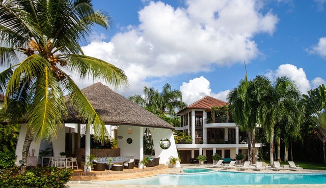 6 Bedroom-10,000 Sq Ft Tropical House at Dye Fore's #8