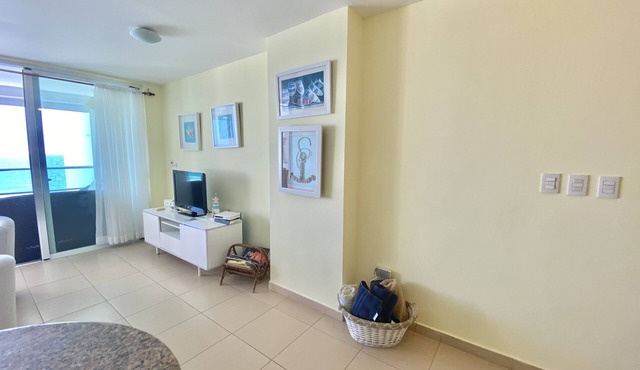707 Marbella 2bedroom Beachfrom Apt