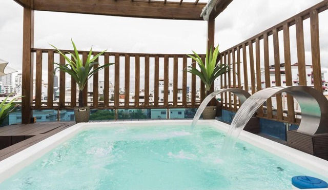 8BR Penthouse Jacuzzi, Pool Table Terrace