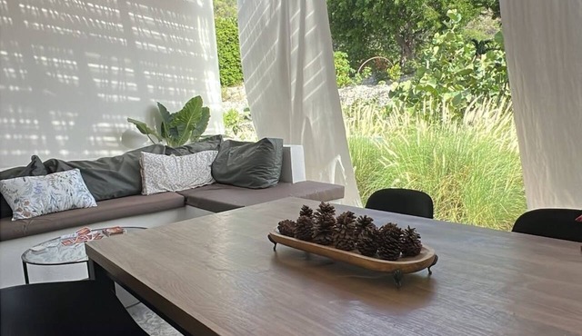 Agave Azul, a dreamer’s place in Playa Chiquita, Azúa. Come discover the