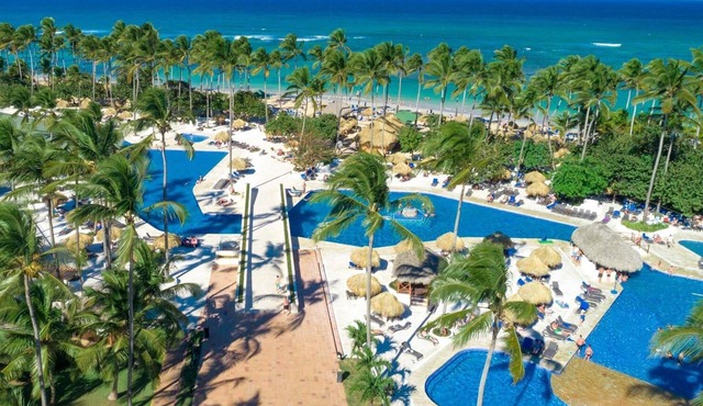 All-Inclusive Premium Suite (Seaview Balcony) at Grand Sirenis Punta Cana Resort