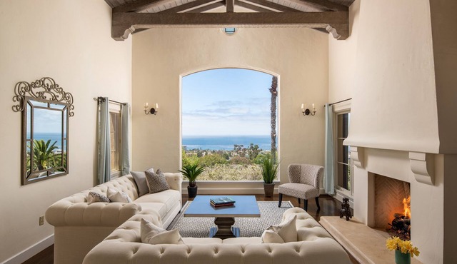 Amazing La Jolla Views with Pool & Spa! in San Diego