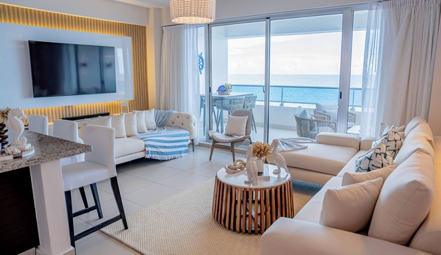 Amazing & Solemn Ocean & Beach Front Apartment in Juan Dolio with a Huge Balcony