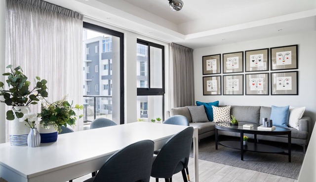 AMG Life 2BDR w/Pool, rooftop and walkable location