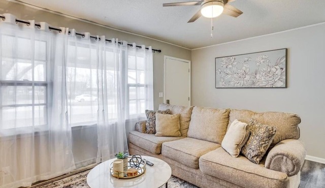 Andover Bungalow - Sleeps 6 in Andover