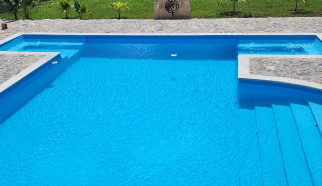 Apartment for 4 with large pool