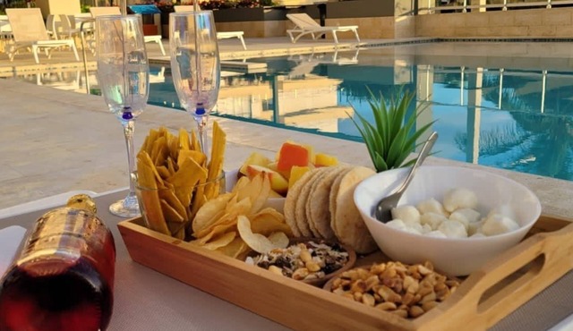 Apartment in luxurious condominium near the beach